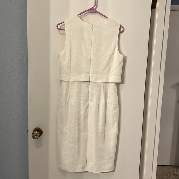 Ann Taylor linen dress. Size 2 - Picture 4 of 6